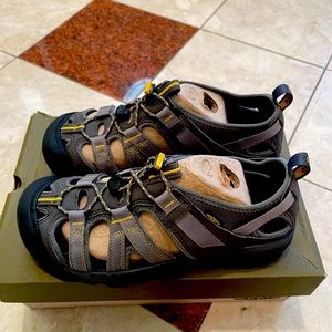 Men’s Hybrid footwear from Keen